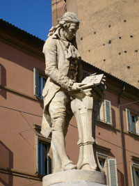 Statua di Luigi Galvani a Bologna